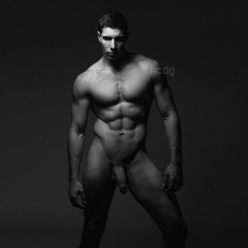 Modelos desnudos en el calendario 2016 'Nu'