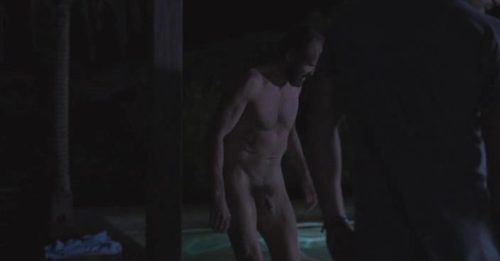 Ralph Fiennes desnudo