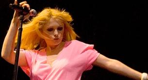 Goldfrapp se convierte en Kylie Minogue en su nuevo single, "Rocket"