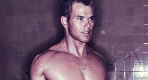 Kellan Lutz se quita la camiseta en la revista Interview