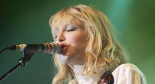 Courtney Love dice que se dio el filete con Kate Moss.