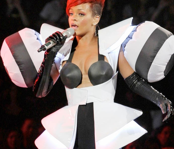 Rihanna se prepara para participar en 'El Grand Prix"