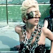 Lady Gaga da un espaldarazo a los adolescentes