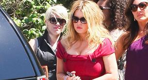 Los pechos de Jessica Simpson crecen peligrosamente