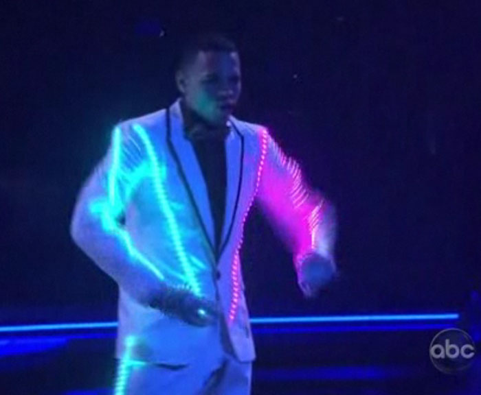 Chris Brown baila mucho mejor que Britney Spears