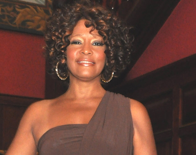 Reaparece Whitney Houston tras su estancia en rehab