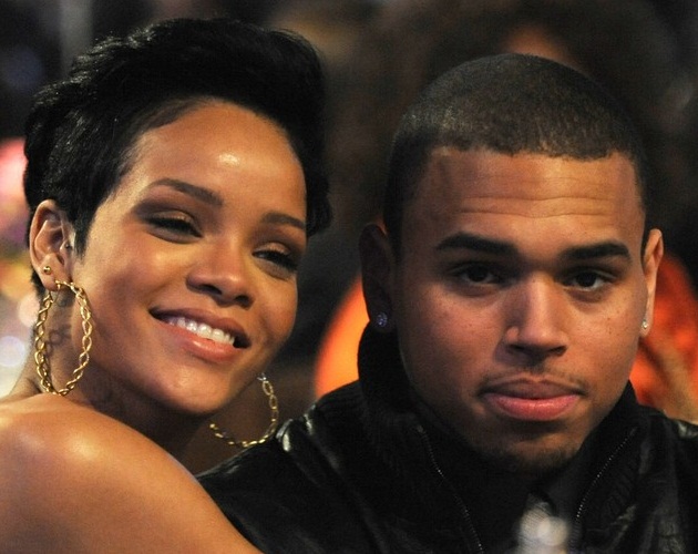 Las primas de Rihanna quieren reconciliarla con Chris Brown