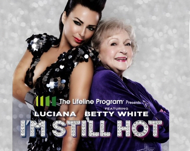 Betty White se une a Luciana para el tema electro 'I'm Still Hot'