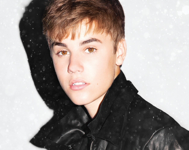 Justin Bieber salta directo al 1 de Billboard con su disco navideño