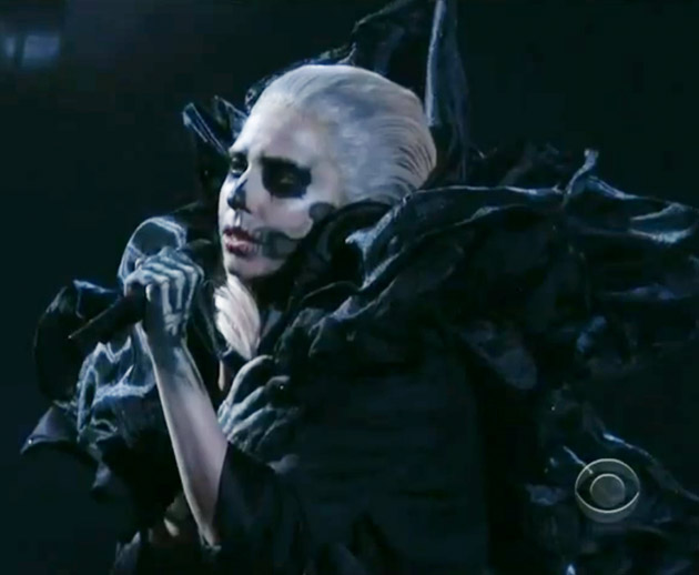 Lady Gaga canta 'Marry The Night' en las nominaciones de los Grammy