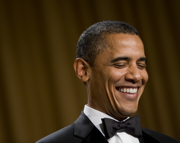 Obama muestra su lado más cómico en la cena con periodistas y celebrities