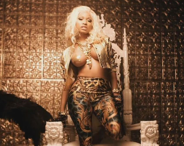 Nicki Minaj enseña las tetas en el vídeo de 'Freaks' de French Montana