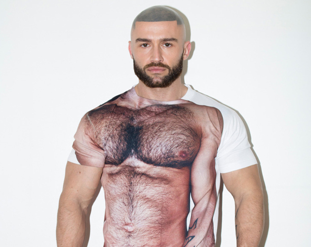 François Sagat lanza una línea de camisetas con su cuerpo