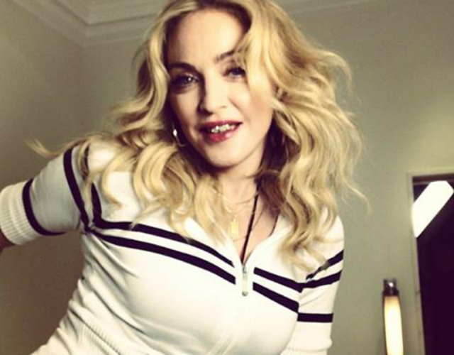 Madonna desafia a los haters de su dentadura dorada