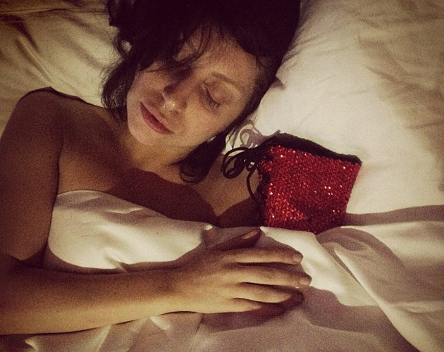 Lady Gaga ropa cama