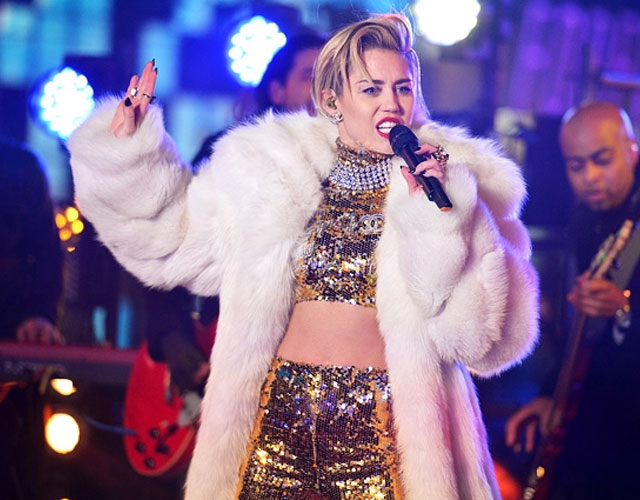Miley Cyrus versiona 'There Is A Light That Never Goes Out' de los Smiths