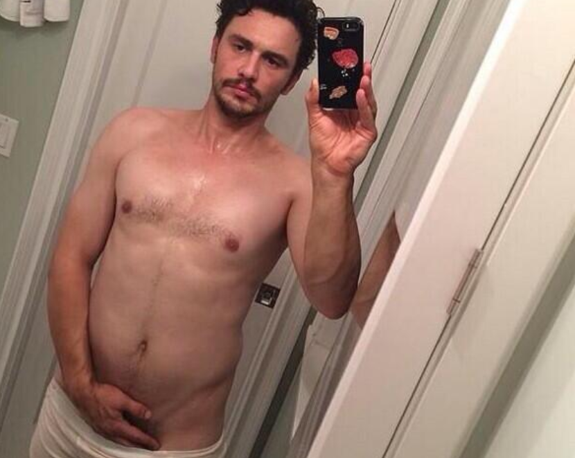 James Franco desnudo en una selfie