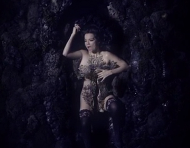 Björk estrena vídeo y exposición en el MoMa