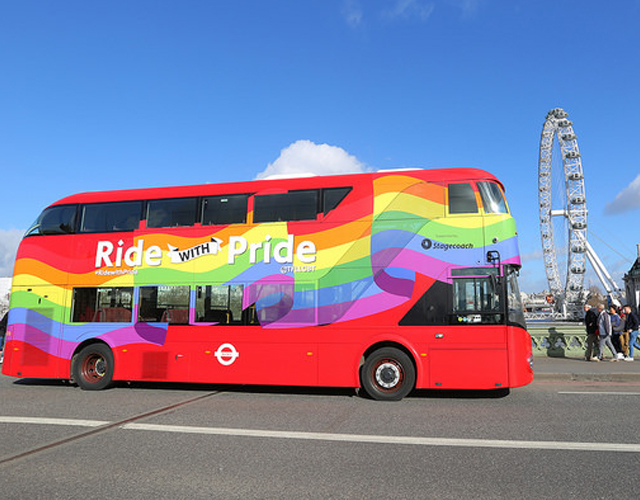 Llega el autobús gay de Londres