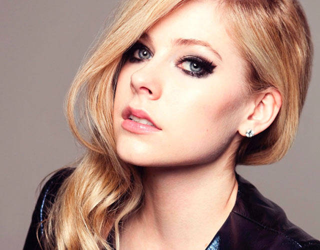 Avril Lavigne enfermedad