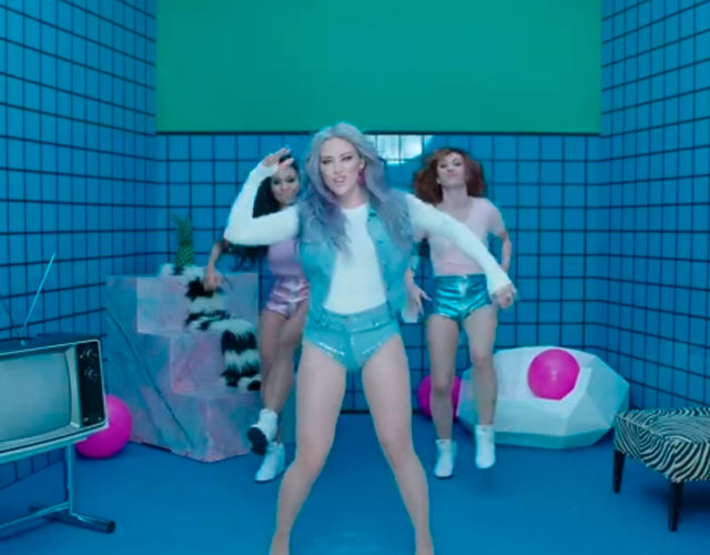 Adelanto del vídeo de 'Sparks' de Hilary Duff