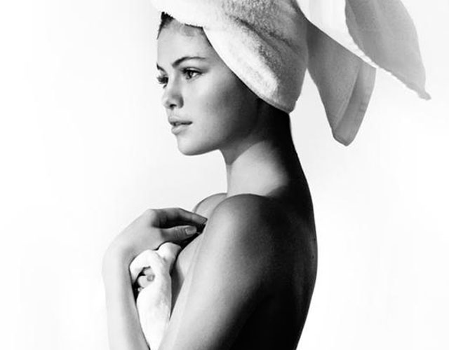 Selena Gómez, desnuda en las 'Towel Series' de Mario Testino