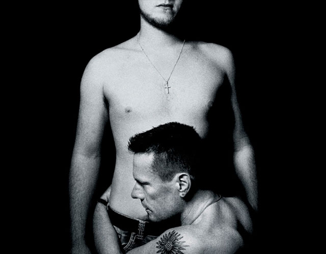 Un político ruso denuncia a Apple por "promocionar prácticas homosexuales" en la portada del disco de U2