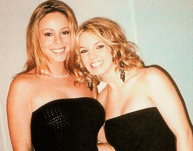 Britney Spears pinta desnuda mientras escucha a Mariah Carey