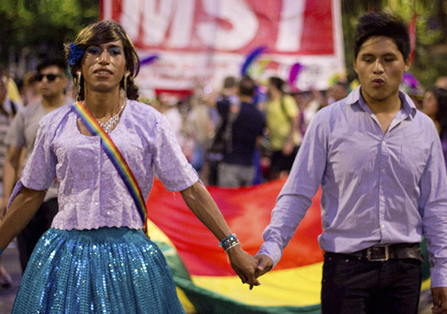 Los transexuales en Bolivia ya pueden cambiarse el nombre y género