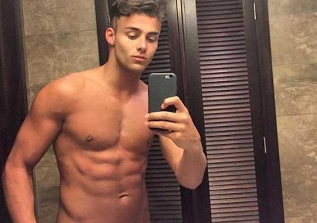 El cantante Cristian MJC, desnudo otra vez en Snapchat