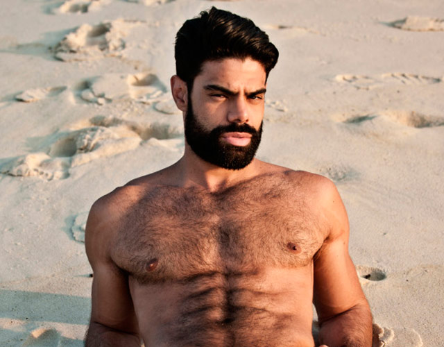 Américo Neto desnudo, el modelo peludo de fitness que levanta pasiones