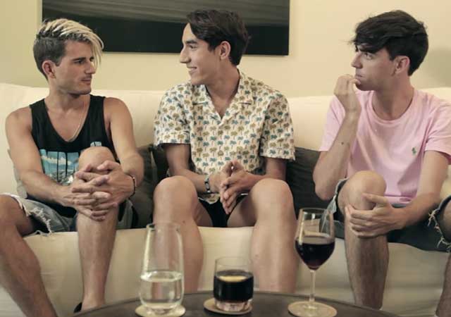 Entrevista a un futbolista gay español con The Tripletz