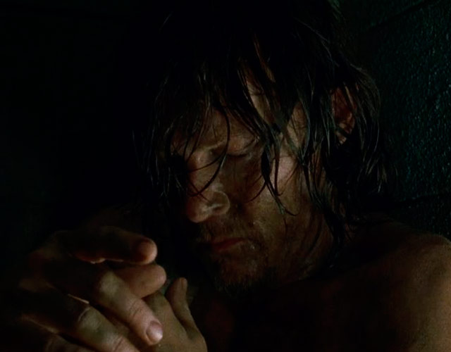 Norman Reedus desnudo en 'The Walking Dead' 7x03