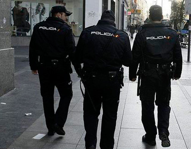 3 policías detenidos por acoso homófobo en Mallorca
