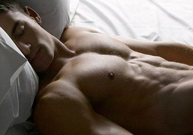 Un estudio explica por qué los gays y bisexuales duermen peor