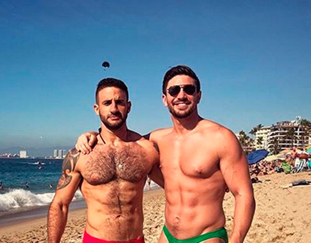 Eliad Cohen y Steve Grand juntos en la playa