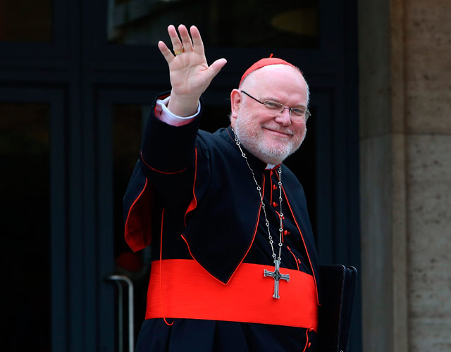 Este arzobispo anima a bendecir a las parejas gays
