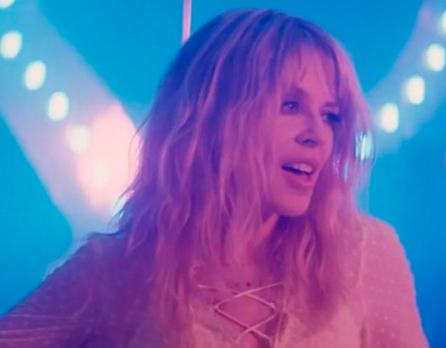 Escucha 'Raining Glitter' de Kylie Minogue