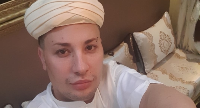 Houari Manar: fans LGBT lloran la muerte del cantante argelino e icono gay