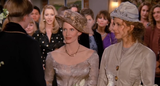 La boda gay de Carol y Susan en 'Friends', censurada por algunos canales 1