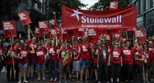 La directora de Stonewall rechaza las 'teorías de conspiración' sobre su marcha 1