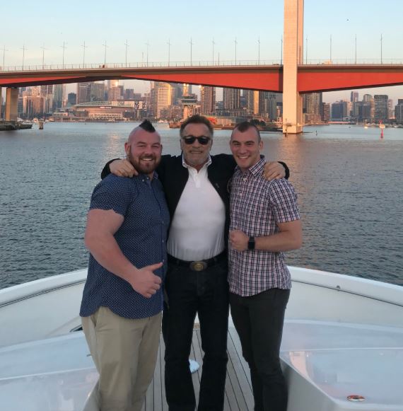 Arnold Schwarzenegger felicita al culturista gay Rob Kearney por su matrimonio 1