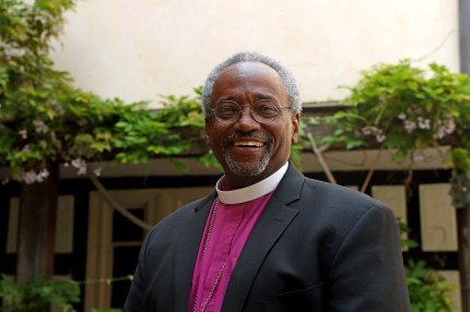 El obispo Michael Curry condena la exclusión de parejas gays 2