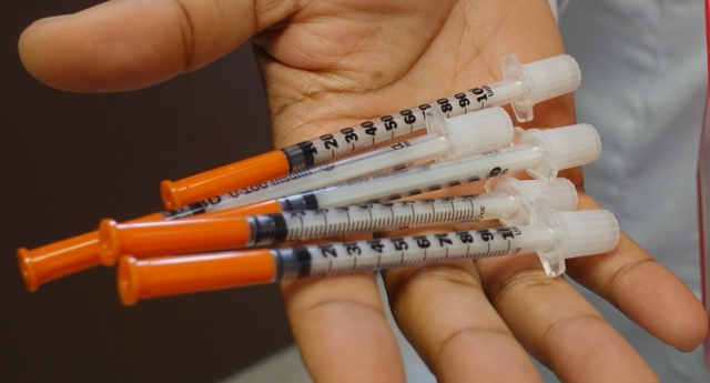 Los tratamientos de inyección del VIH una vez al mes pasan las pruebas iniciales 1