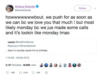 ¿Es Ariana Grande bisexual? Escucha 'Monopoly' con Victoria Monét 2