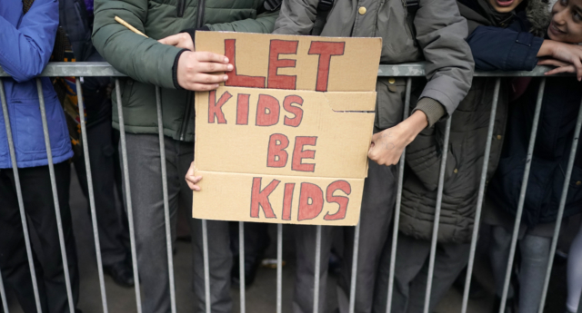 Folletos homófobos repartidos fuera de la escuela primaria de Birmingham 1