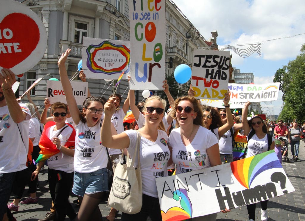 Lituania podría legalizar las uniones entre personas del mismo sexo el año que viene, dice el único legislador del país.