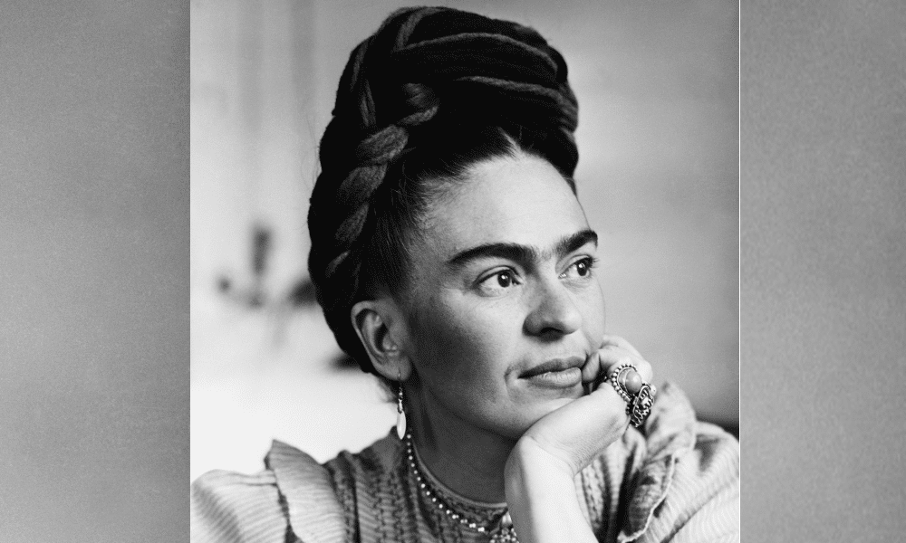 Celebrando la vida y los amores de Frida Kahlo, la bisexual más famosa de México y un icono mundial