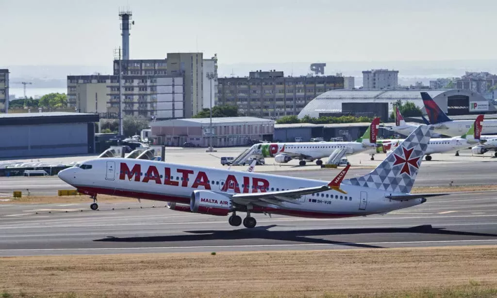 Air Malta abandona los saludos binarios y de género para dar la bienvenida a 