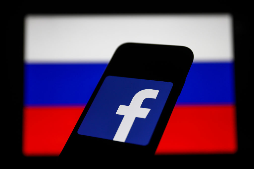 Rusia multa a Facebook, Instagram y TikTok por propaganda LGTB+